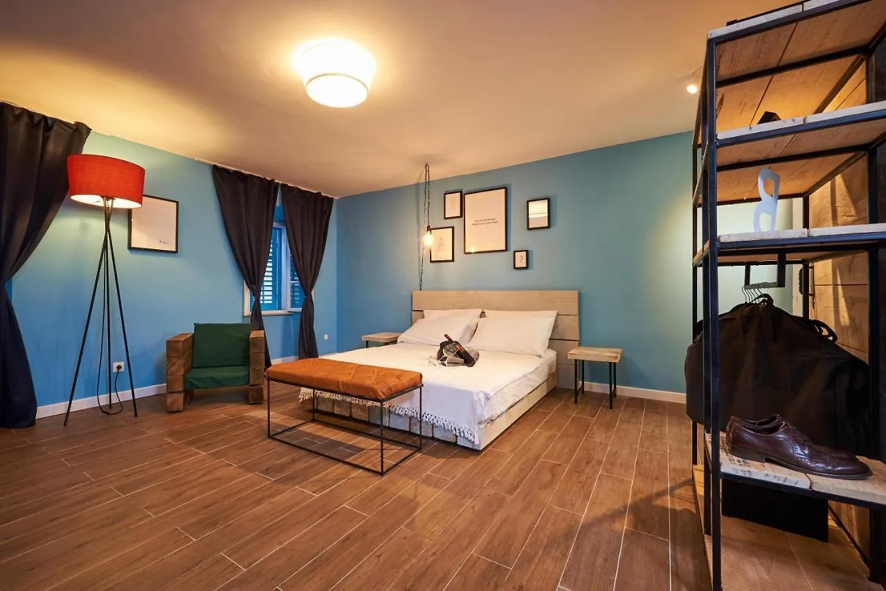 Bubalus Boutique Rooms Трогир 4*,